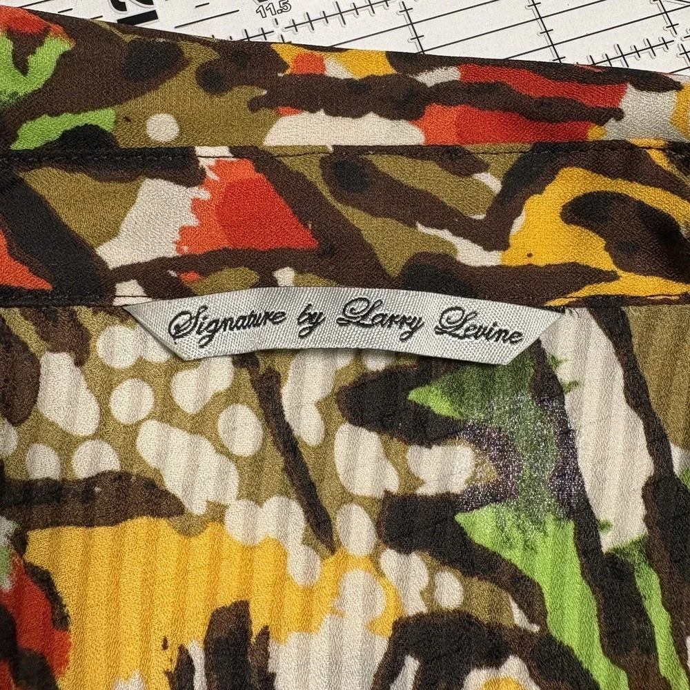 Signature Larry Levine Womens Button Up Top Size‎ L Botanical Artsy Earthy - Picture 5 of 7